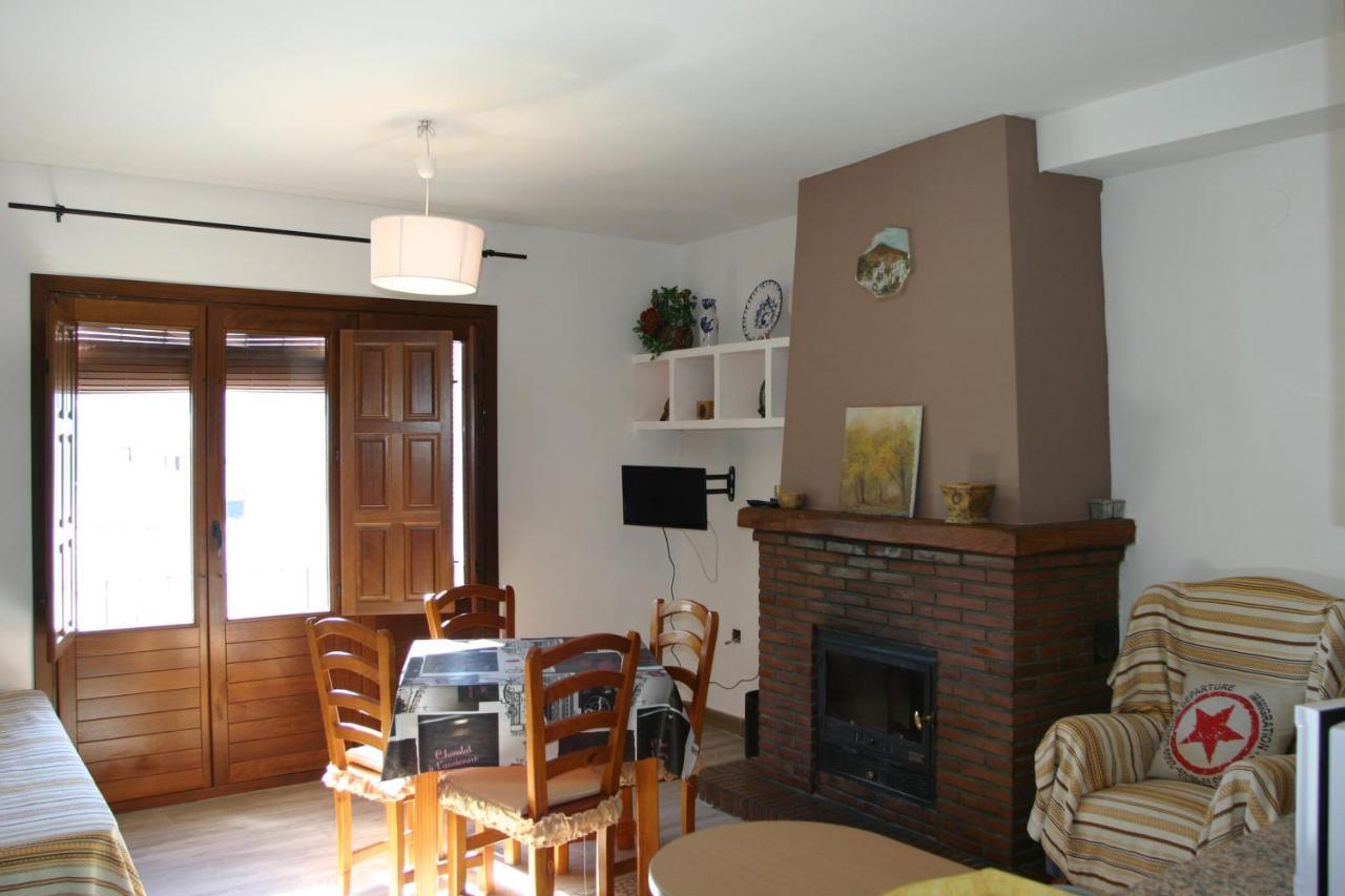 Apartamentos Y Casas Rurales Las Terrazas De La Alpujarra Bubion Bagian luar foto