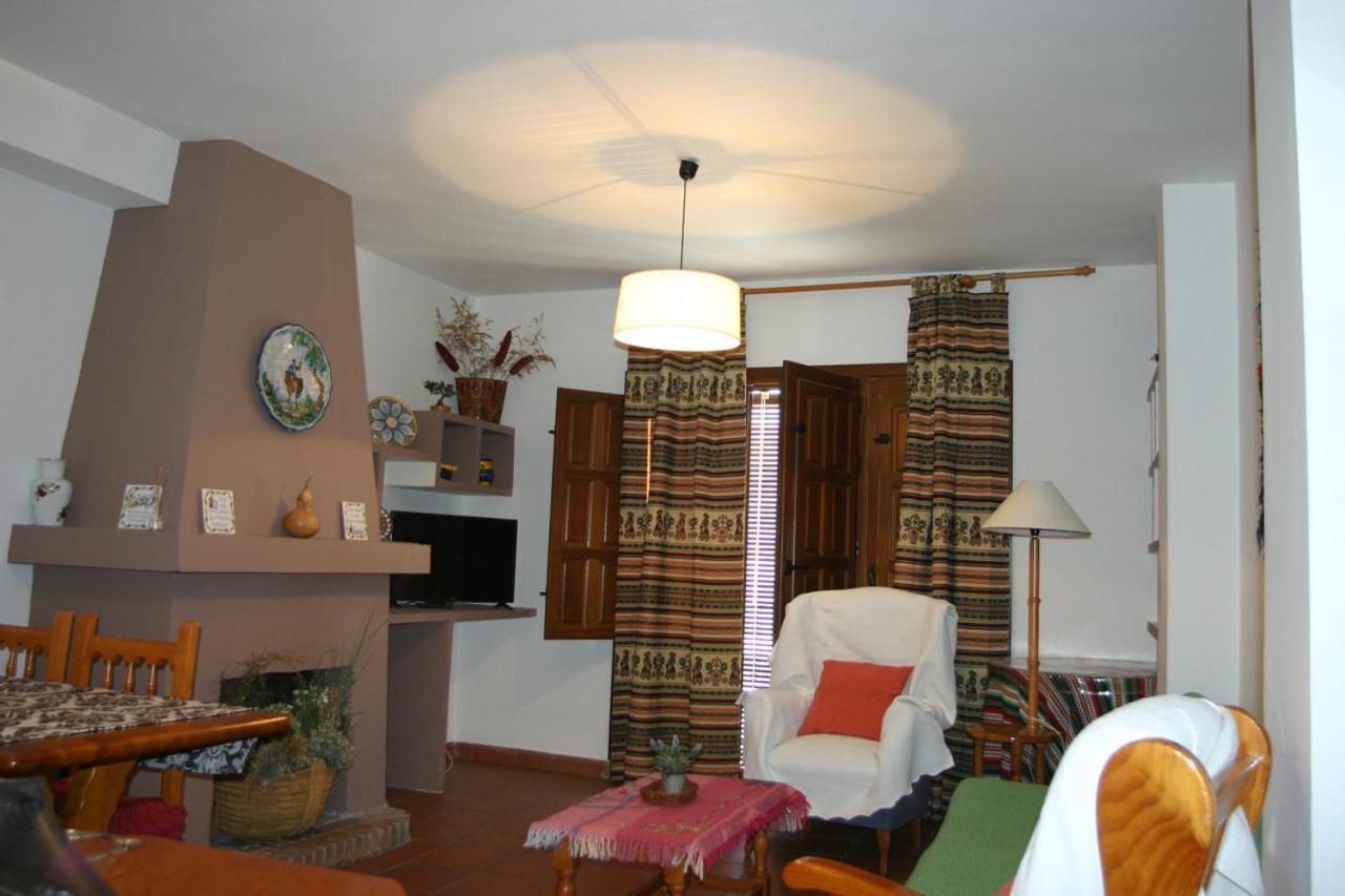 Apartamentos Y Casas Rurales Las Terrazas De La Alpujarra Bubion Bagian luar foto