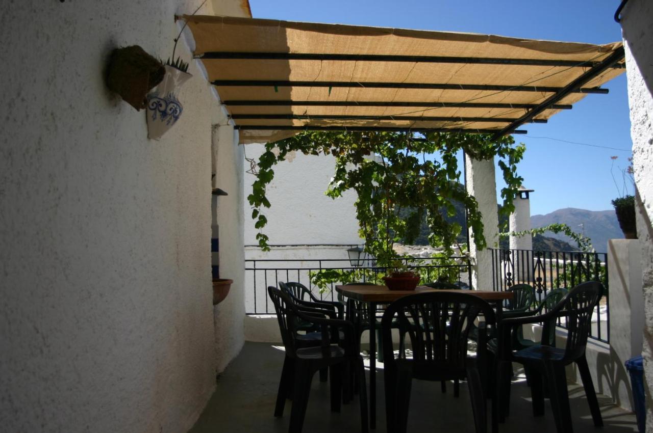 Apartamentos Y Casas Rurales Las Terrazas De La Alpujarra Bubion Bagian luar foto