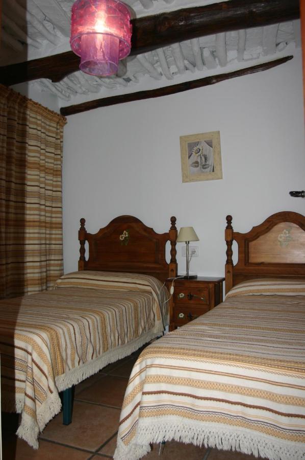 Apartamentos Y Casas Rurales Las Terrazas De La Alpujarra Bubion Bagian luar foto