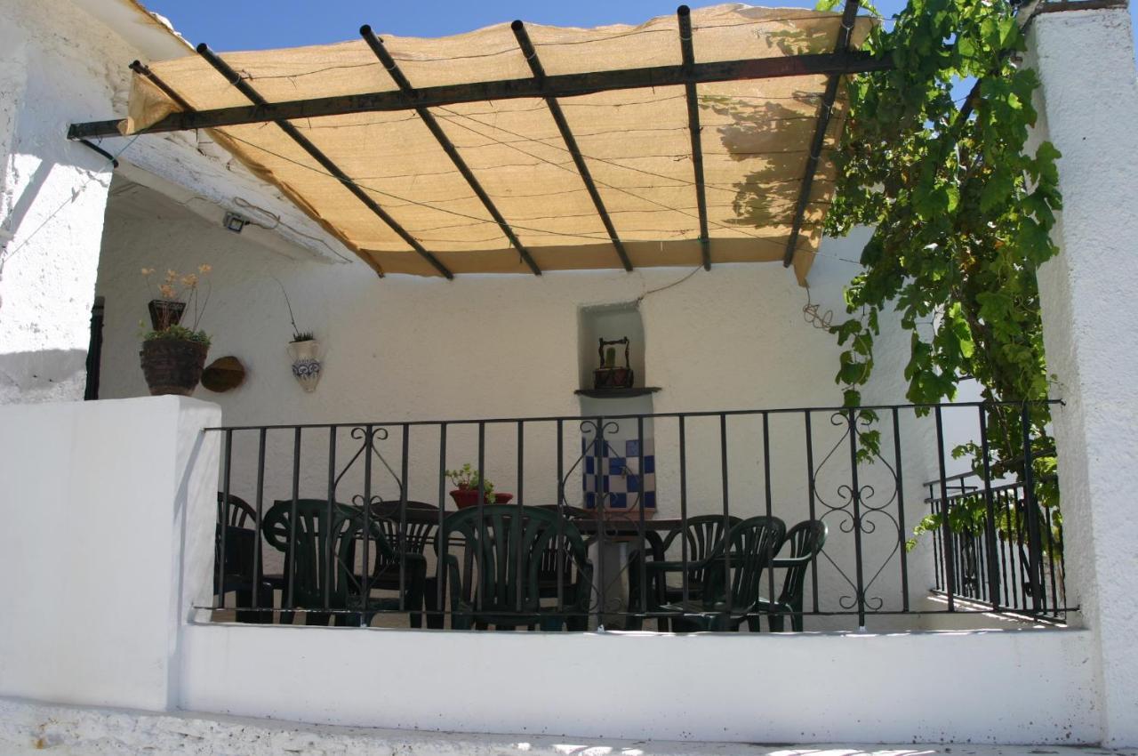 Apartamentos Y Casas Rurales Las Terrazas De La Alpujarra Bubion Bagian luar foto